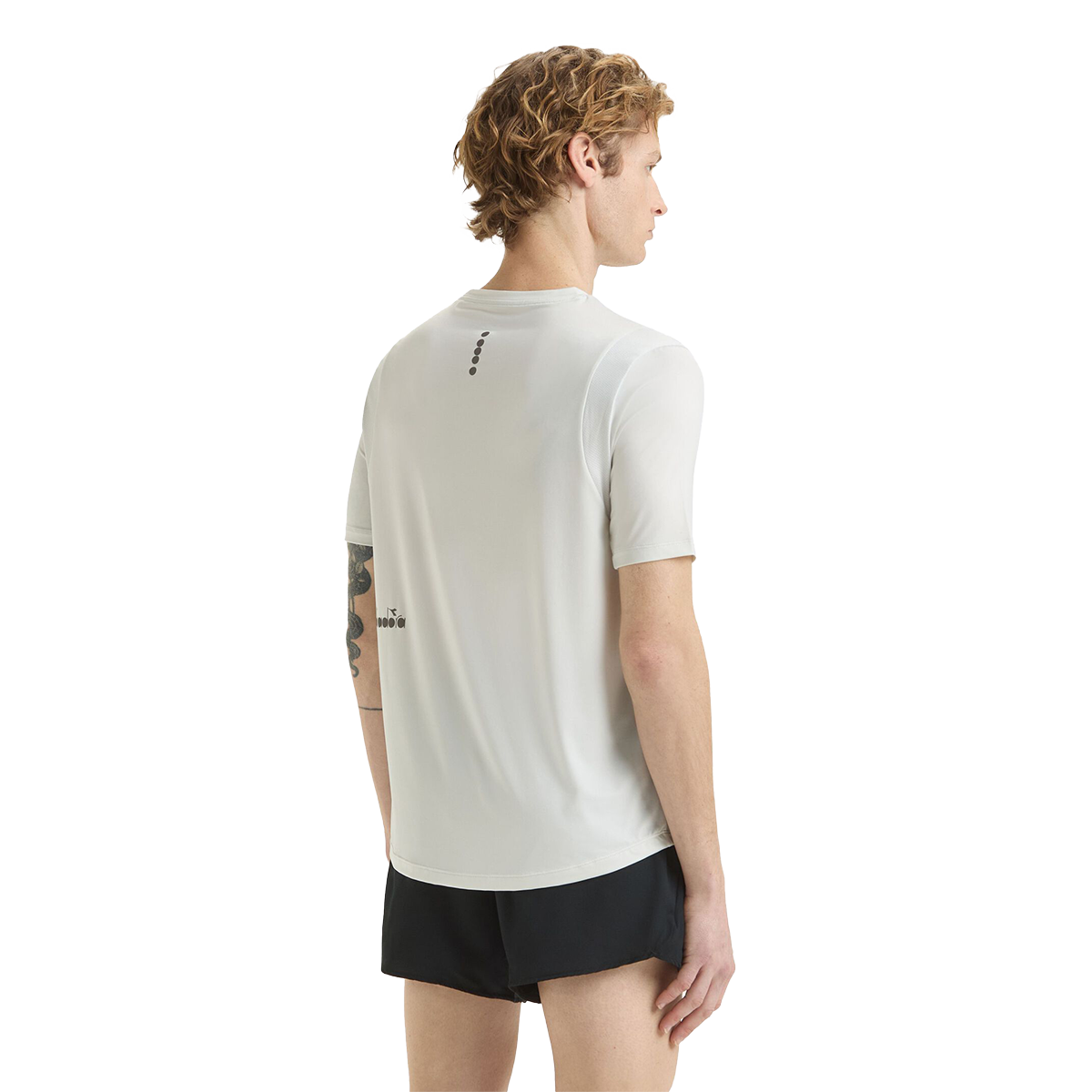 Diadora Run Crew Tech Tee — Kumquat — Size Large — Detail View
