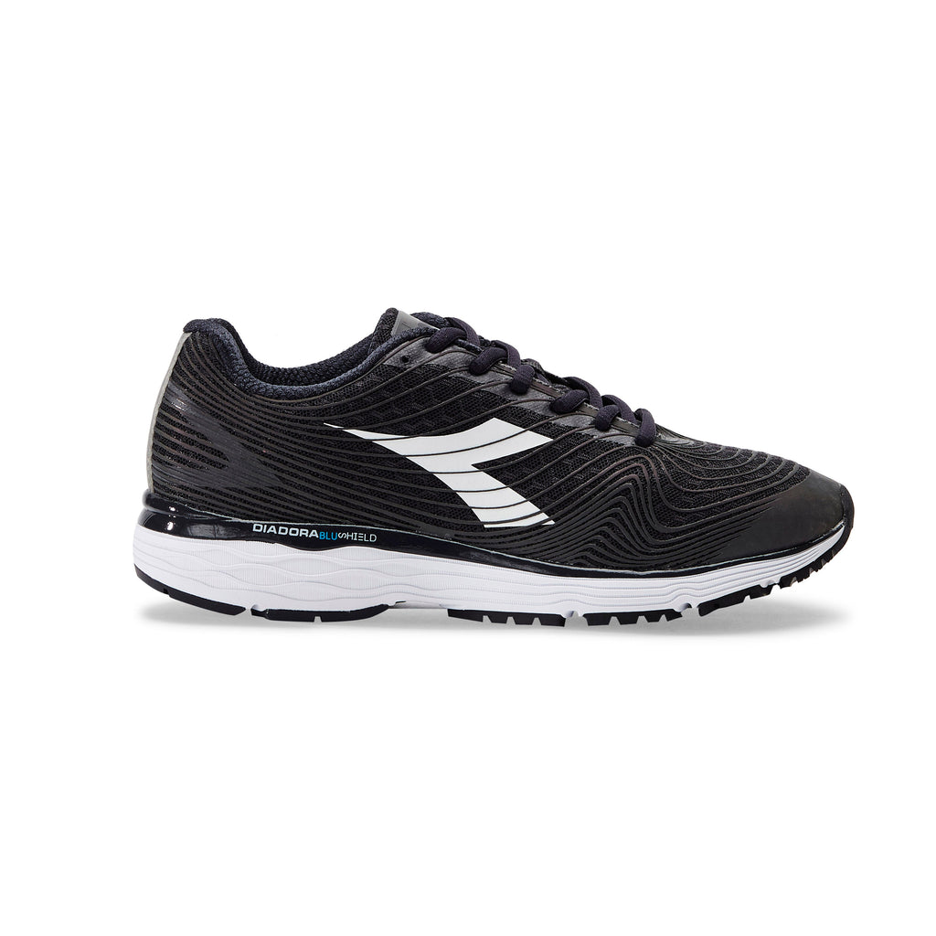 Diadora Mythos Blushield Fly Hip — Black - Black - White — Size D — Width 8 — Front View