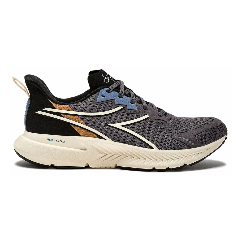 Diadora Mythos Blushield Volo 4 W 2030 — White - Black - Cayenne — Size D — Width 8.5 — Front View