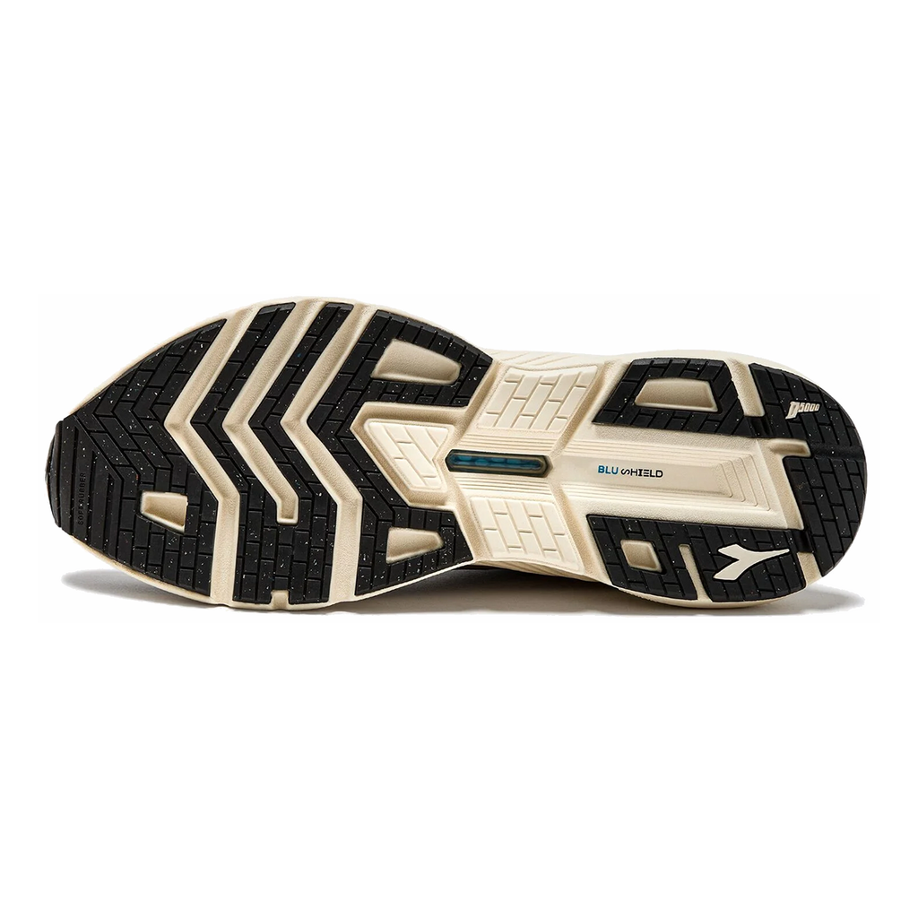 Diadora Mythos Blushield Volo 4 W 2030 — White - Black - Cayenne — Size D — Width 8.5 — Back View