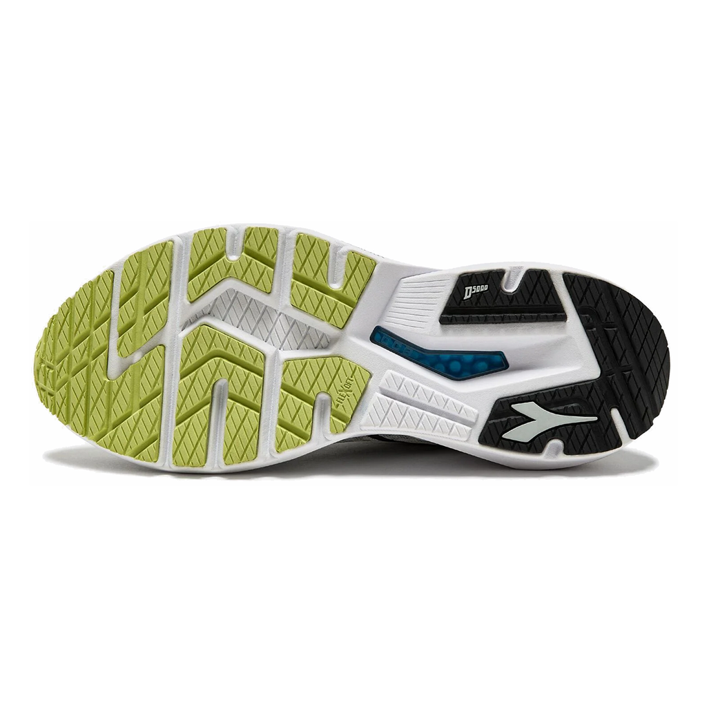Diadora Mythos Blushield Vigore 3 — Silver DD - White - Black — Size B — Width 10 — Lifestyle View