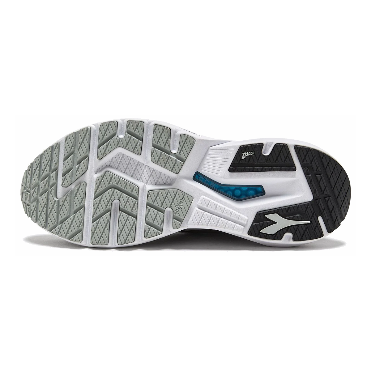 Diadora Mythos Blushield Vigore 3 — Silver DD - White - Black — Size B — Width 10 — Alternate View 9