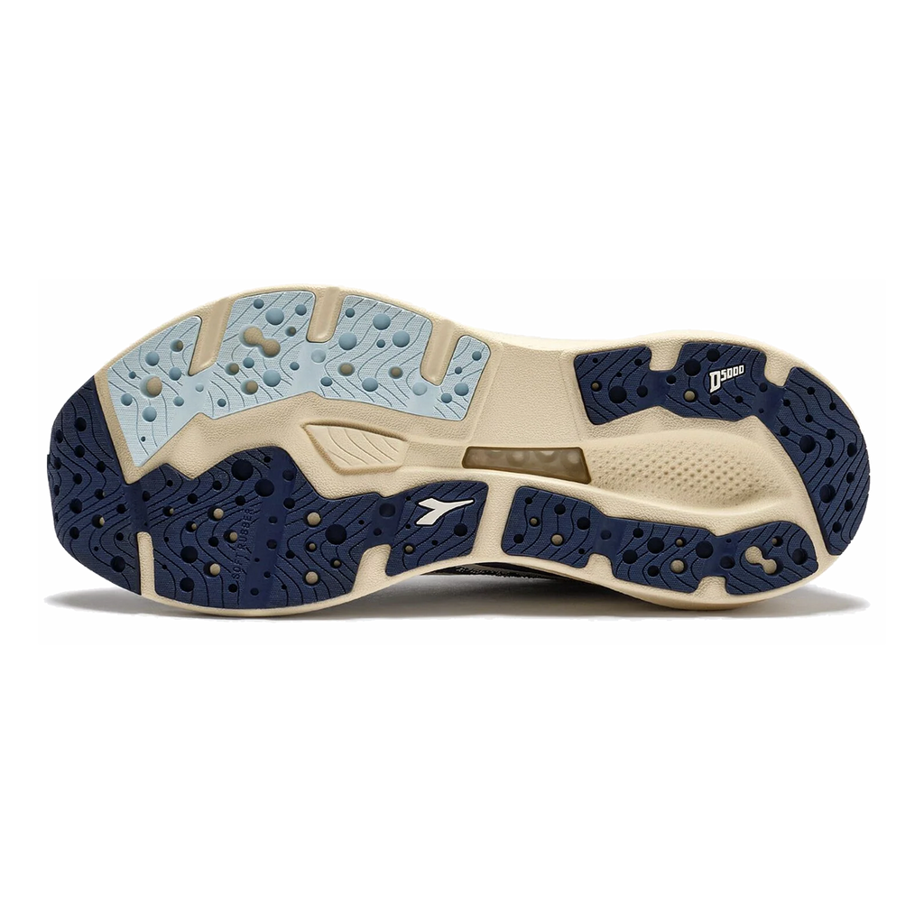 Diadora Mythos Blushield Vigore V — White - Cabbage — Size B — Width 10 — Lifestyle View