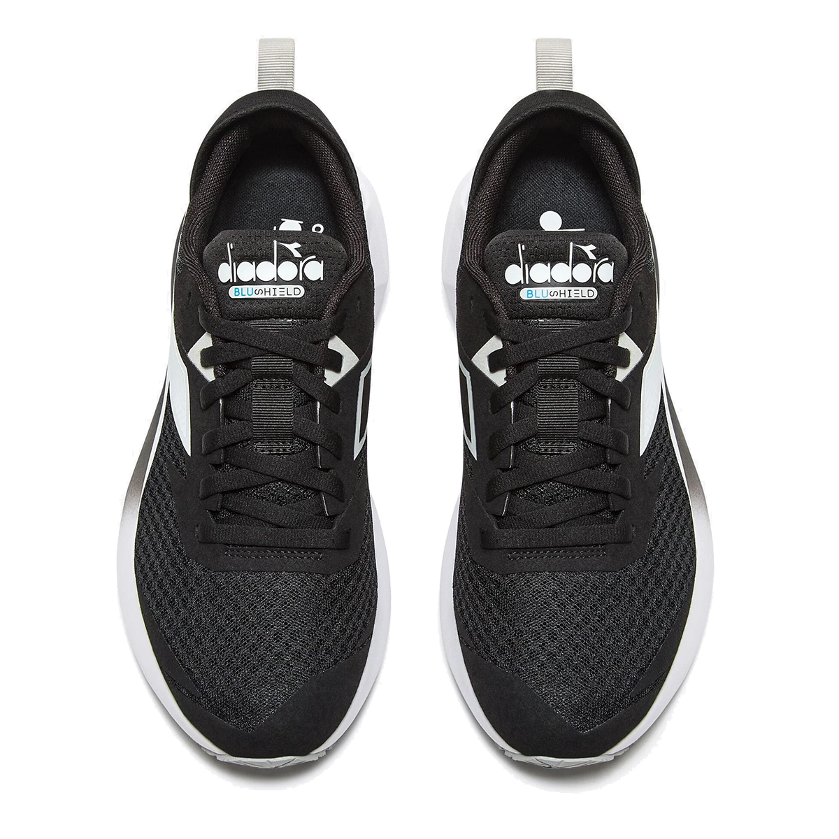Diadora Mythos Blushield Vigore 3 — Black - White — Size 2E — Width 7.5 — Side View