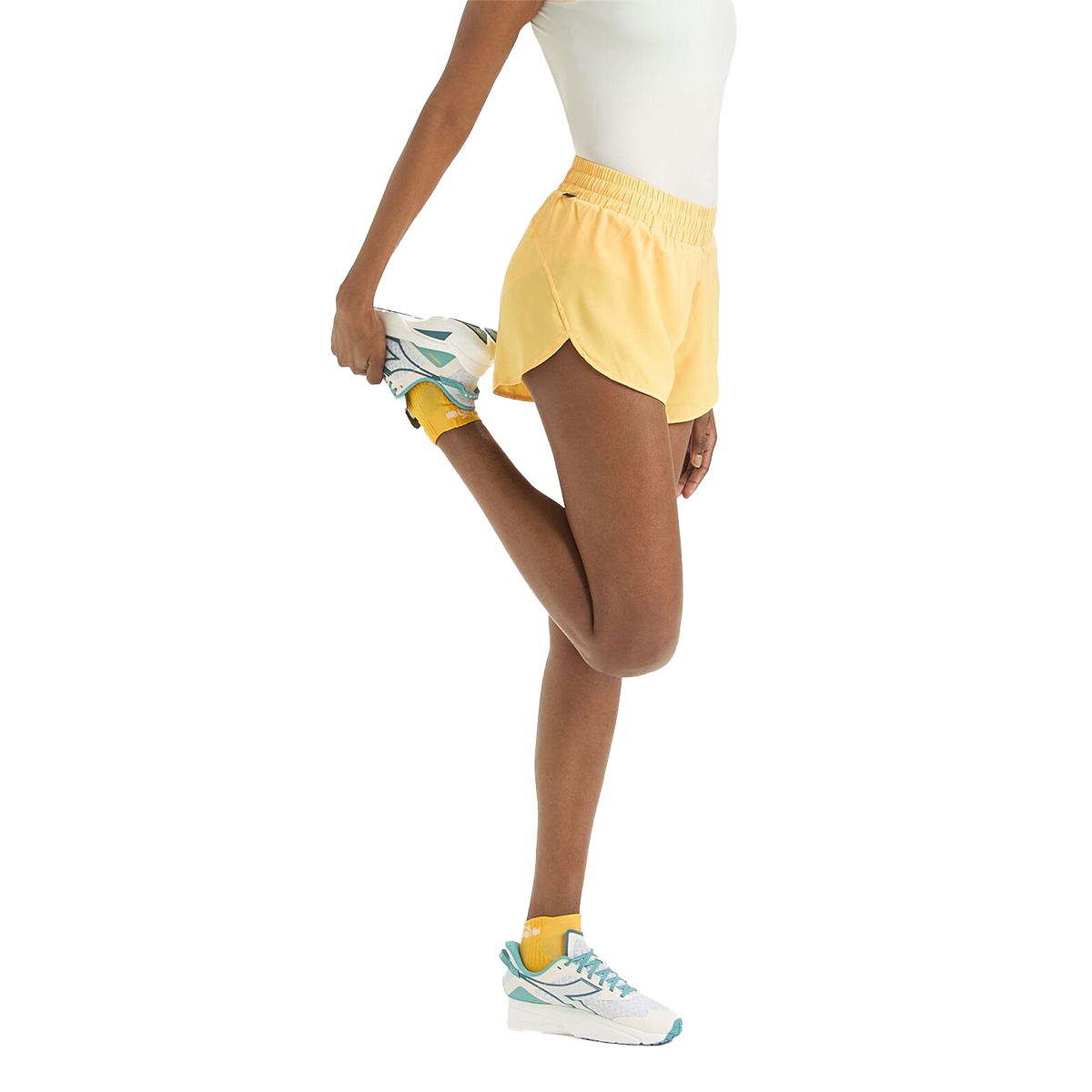 Diadora Super Light Shorts 2.5" — Pale Marigold — Size Large — Lifestyle View