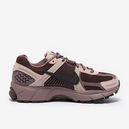 Nike Sportswear Womens Zoom Vomero 5