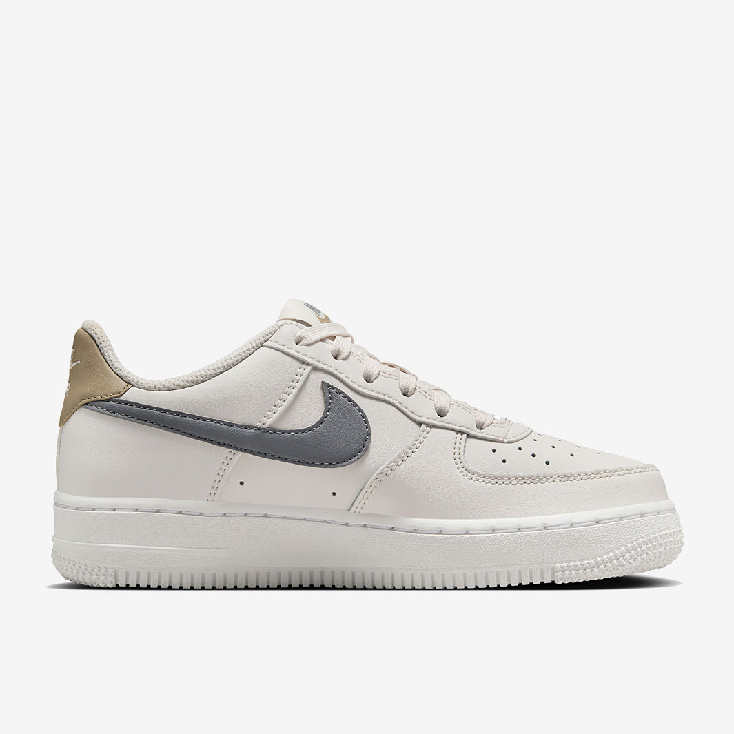 Nike Sportswear Older Kids Air Force 1 (GS)