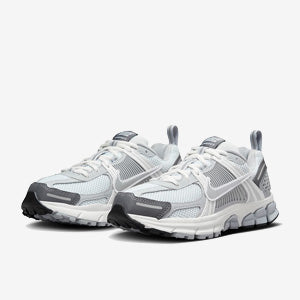 Nike Sportswear Older Kids Vomero 5 (GS)