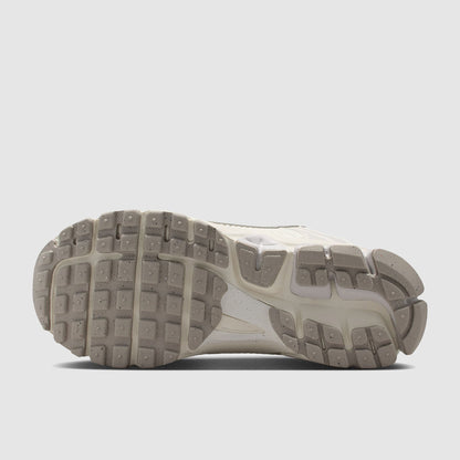 Nike Sportswear Older Kids Vomero 5 (GS)