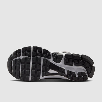 Nike Sportswear Older Kids Vomero 5 (GS)