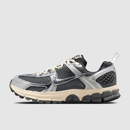 Nike Sportswear Older Kids Vomero 5 (GS)