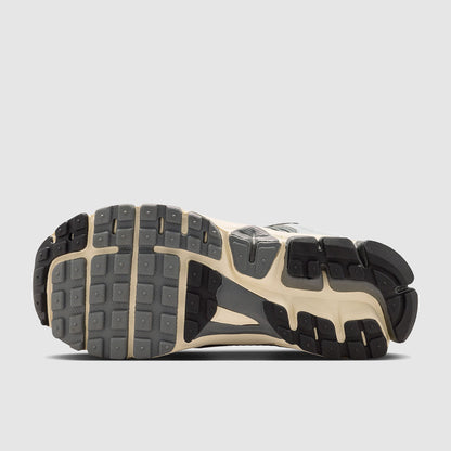 Nike Sportswear Older Kids Vomero 5 (GS)
