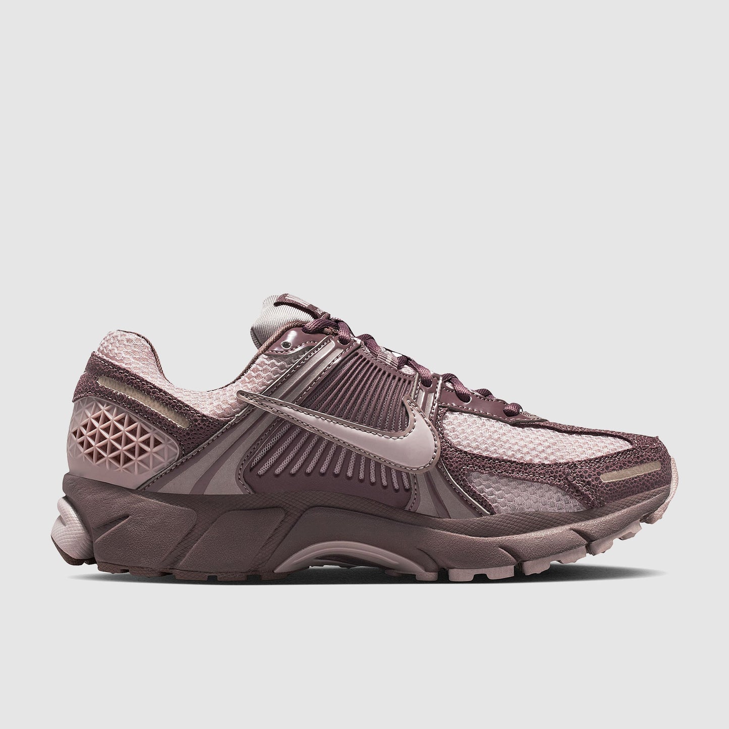 Nike Sportswear Womens Zoom Vomero 5