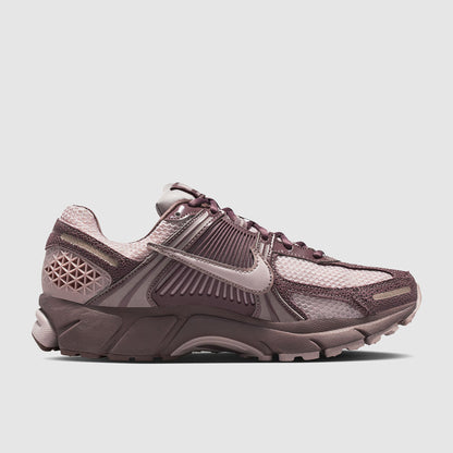 Nike Sportswear Womens Zoom Vomero 5