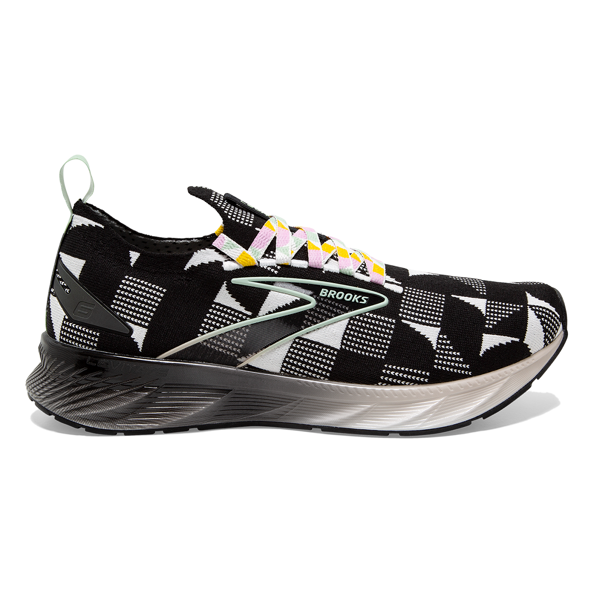 Brooks Levitate StealthFit 6 Mod — Black - White - Subtle Green — Size B — Width 5 — Front View