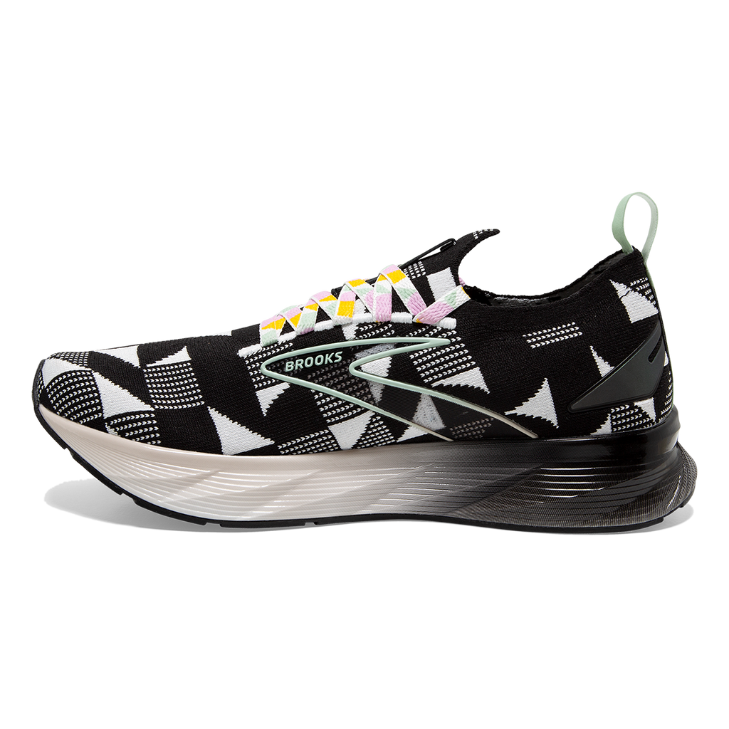 Brooks Levitate StealthFit 6 Mod — Black - White - Subtle Green — Size B — Width 5 — Side View