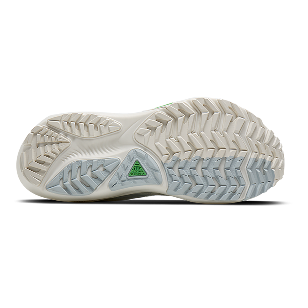 Brooks Ghost Trail — Coconut - Bluewash - Skywriting — Size B — Width 5 — Detail View