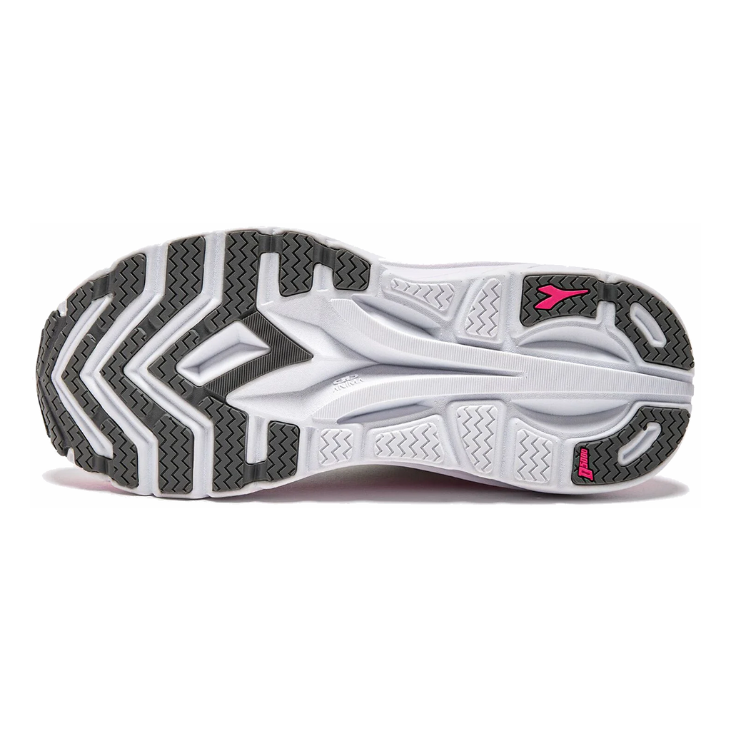 Diadora Equipe Nucleo — Black - Silver - White — Size B — Width 10 — Lifestyle View