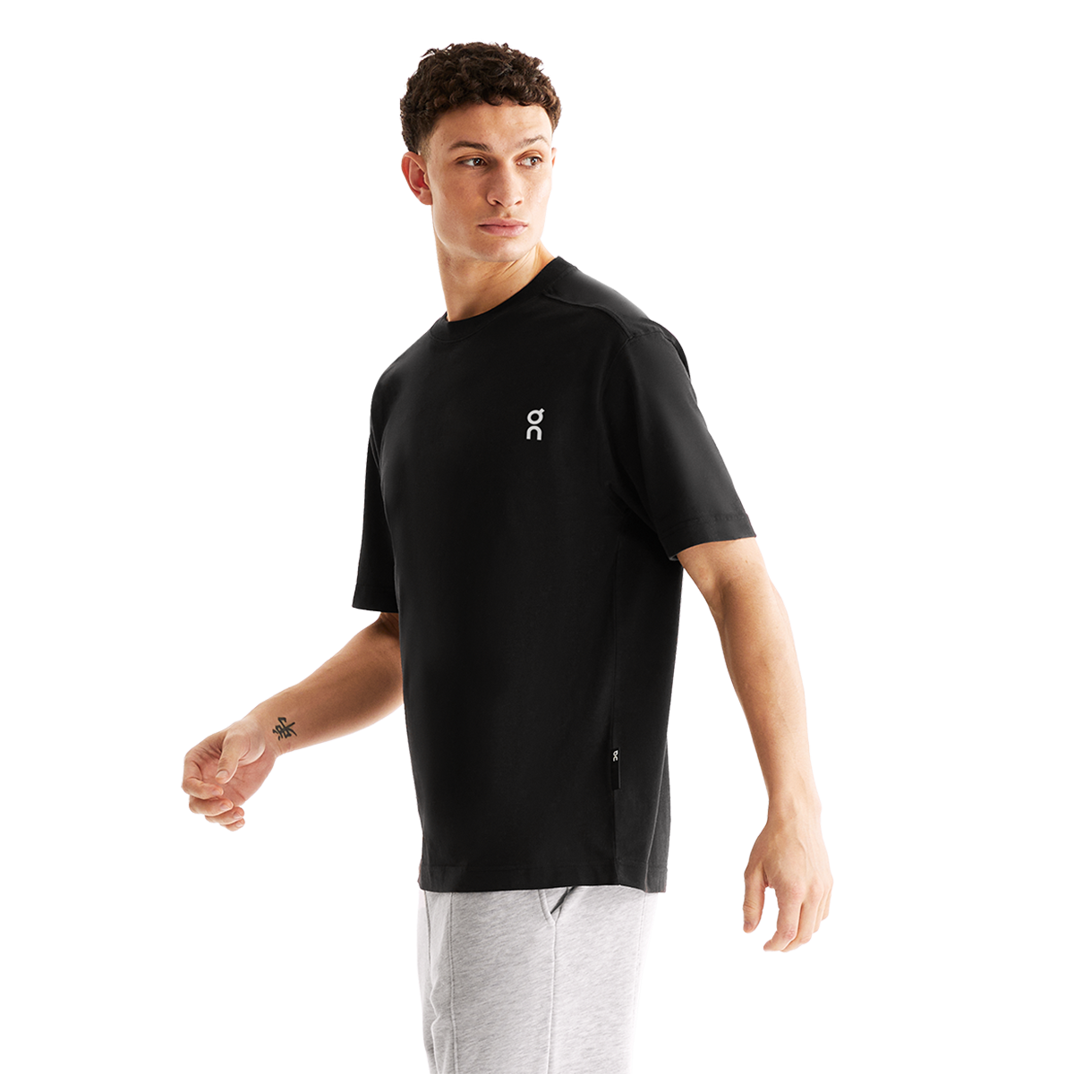 ON Club-T Shortsleeve Black — Black — Size XXLarge — Side View
