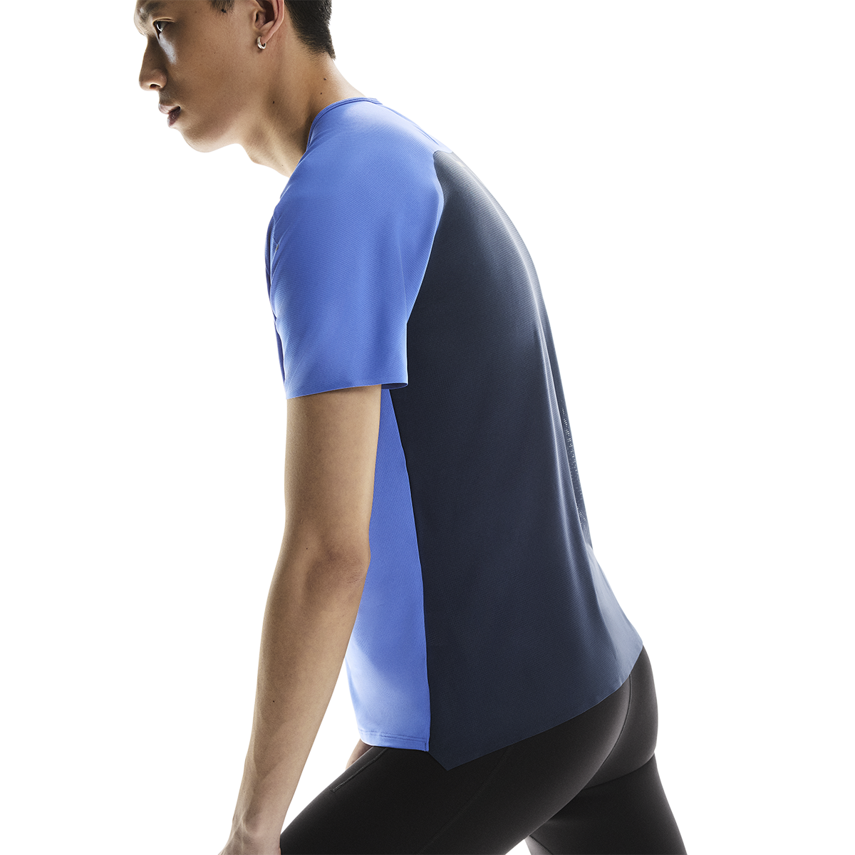 ON Performance-T — Zaffre - Navy — Size Large — Side View