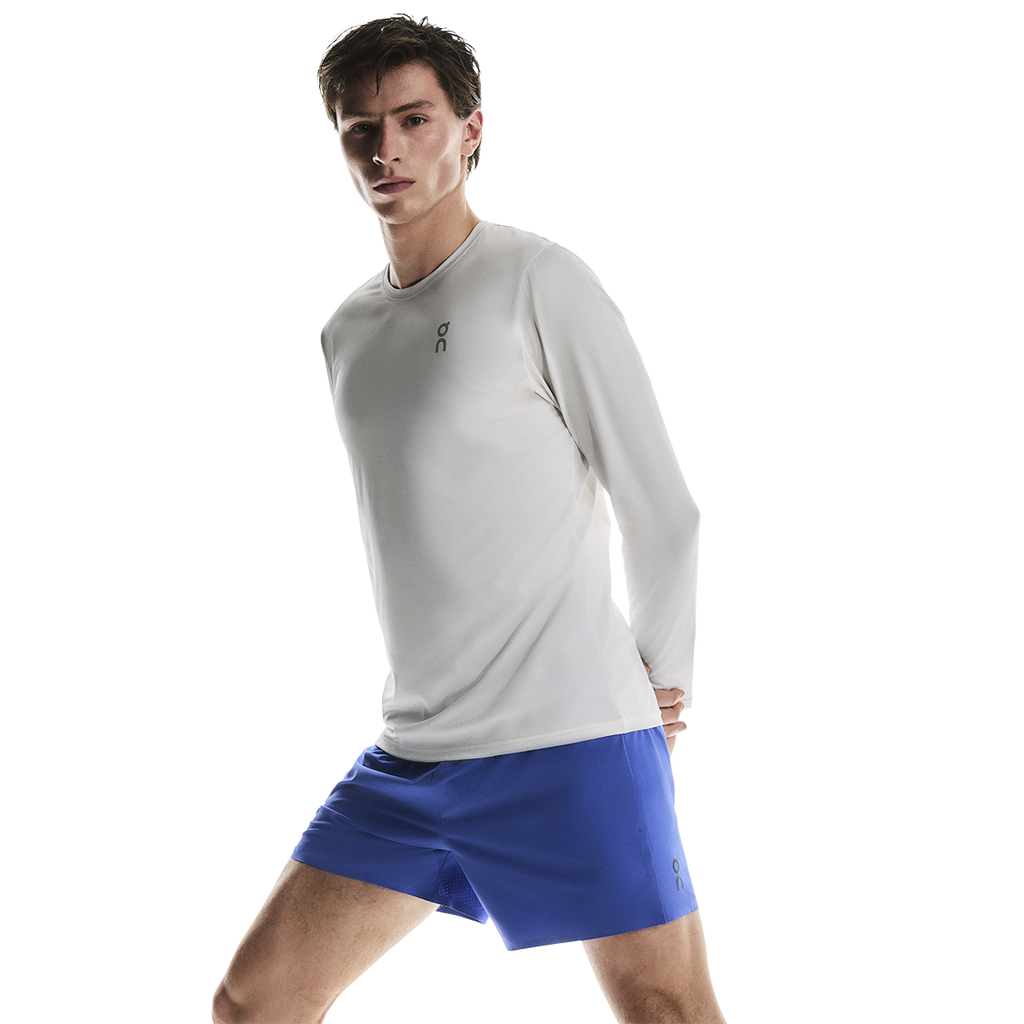 ON 5" Performance Shorts — Zaffre — Size XSmall — Side View