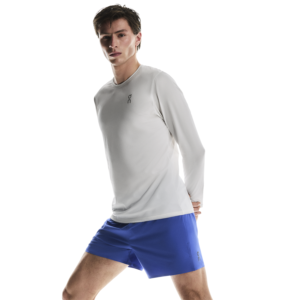 ON 5" Performance Shorts — Zaffre — Size XSmall — Side View