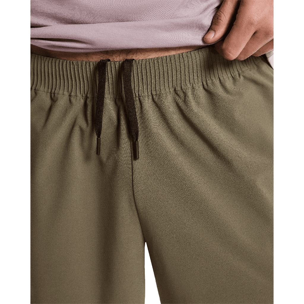 ON Focus Shorts — Pebble — Size Large — Lifestyle View