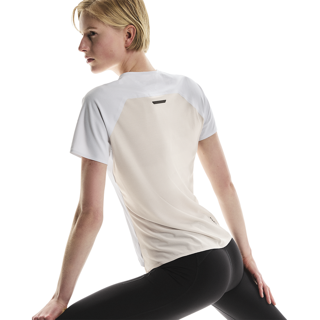 ON Performance-T — White - Silver — Size XSmall — Side View