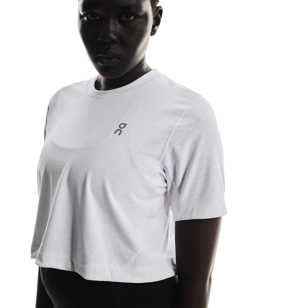 ON Train-T Crop — White — Size Large — Side View
