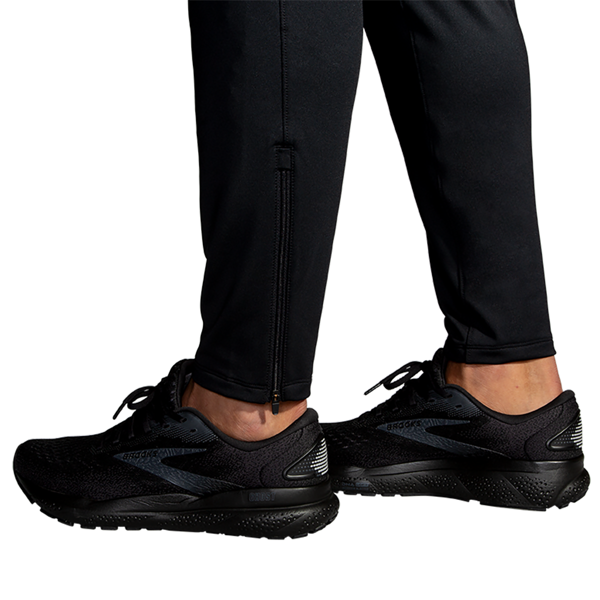 Brooks Spartan Pant 2.0 — Black — Size Large — Lifestyle View
