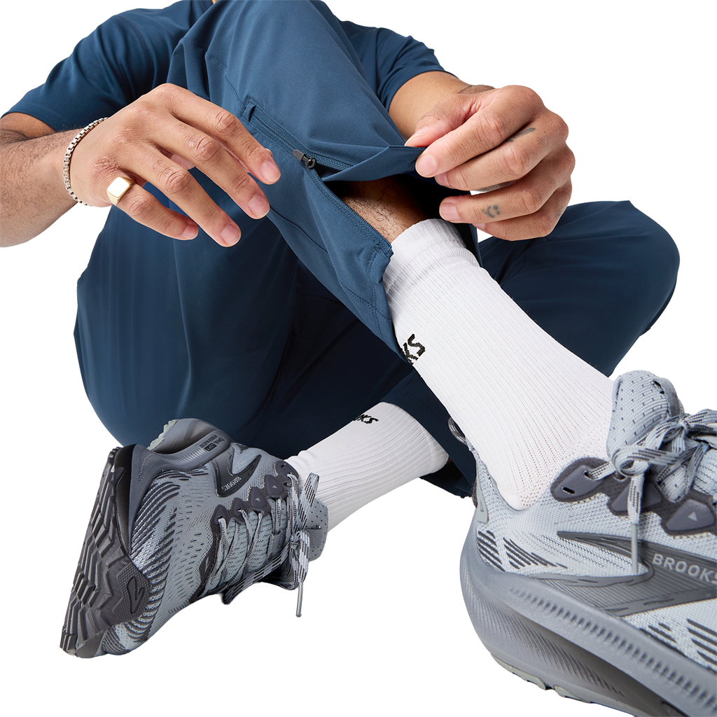 Brooks Canopy Pant — Black — Size XSmall — Detail View