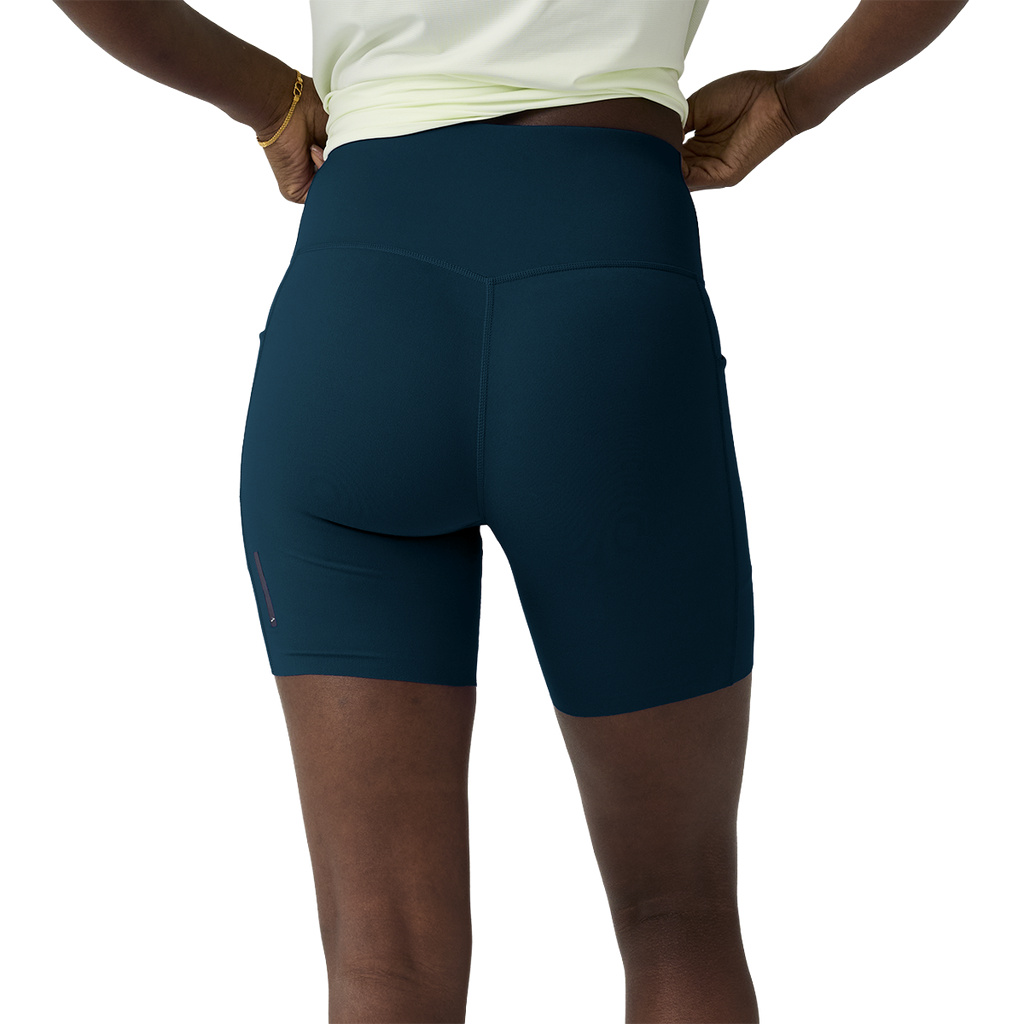 Brooks Chaser 7" Short Tight — Black — Size XSmall — Lifestyle View