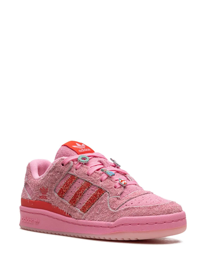 adidas Forum Low The Grinch - Cindy Lou Who Sneakers — Pink — Size US M 8.5 - US W 10 — Side View