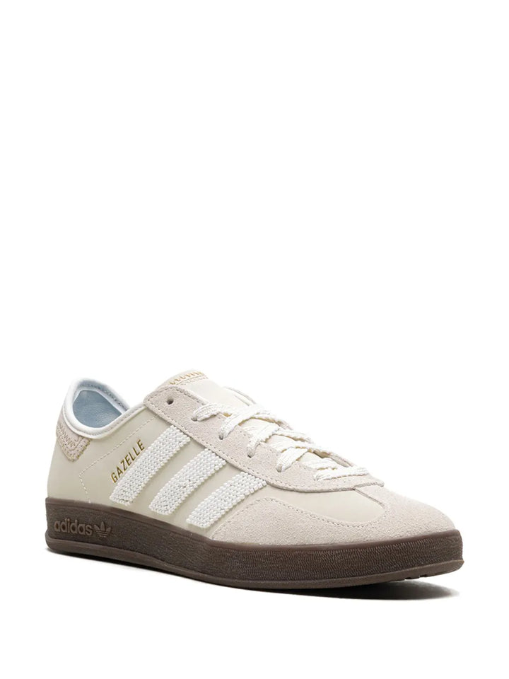 adidas Gazelle Sneakers — White — Size US M 6 - US W 7.5 — Side View
