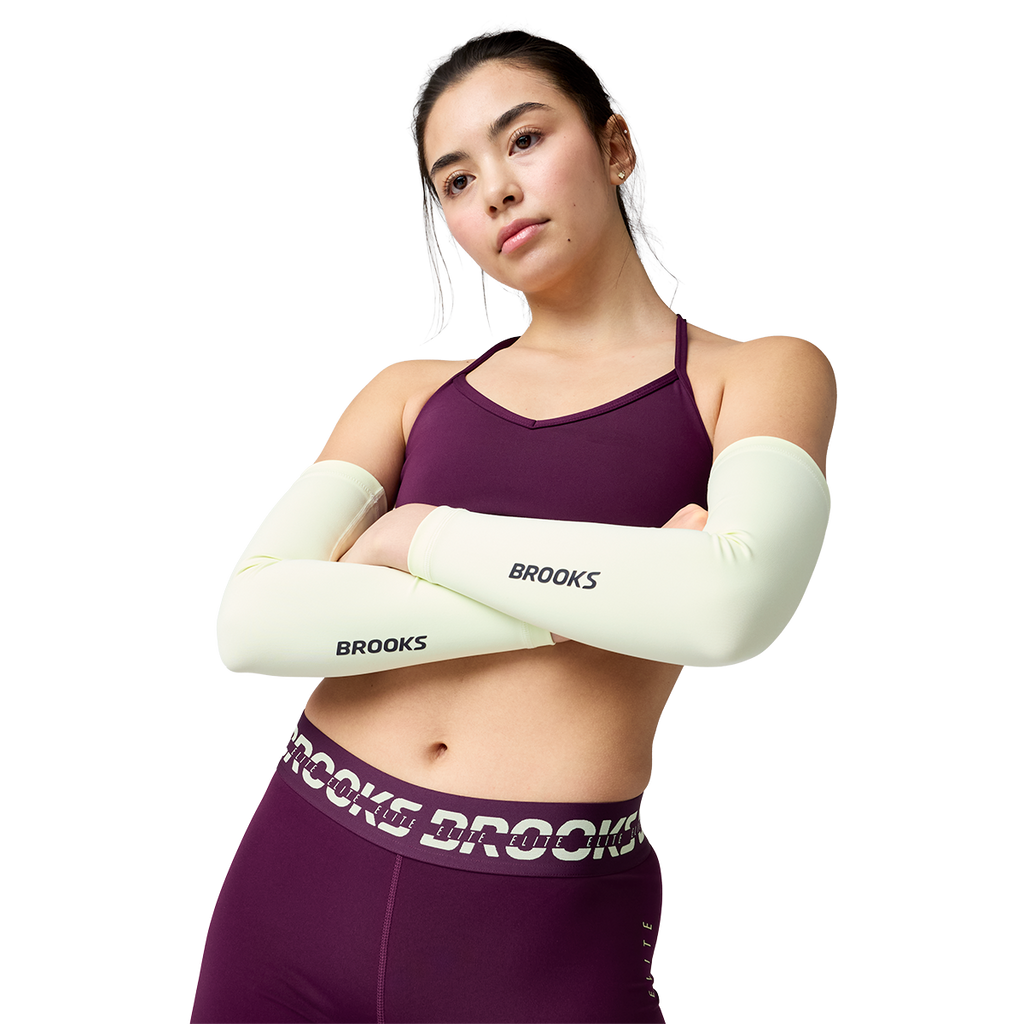 Brooks Dash Arm Sleeves — Luminary — Size Small — Front View