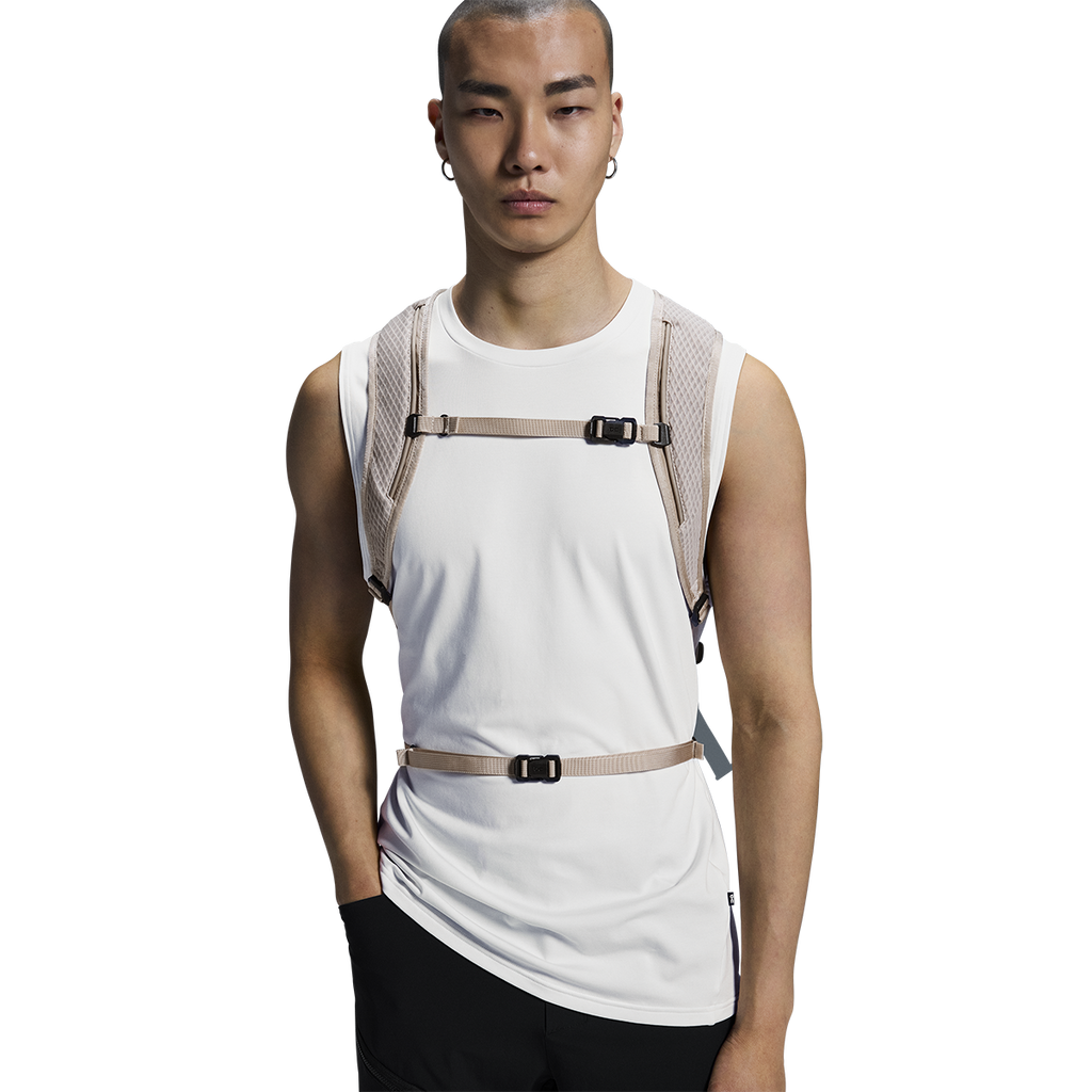 ON Speed Pack 18L Lite — Sand — Size One Size — Alternate View 14