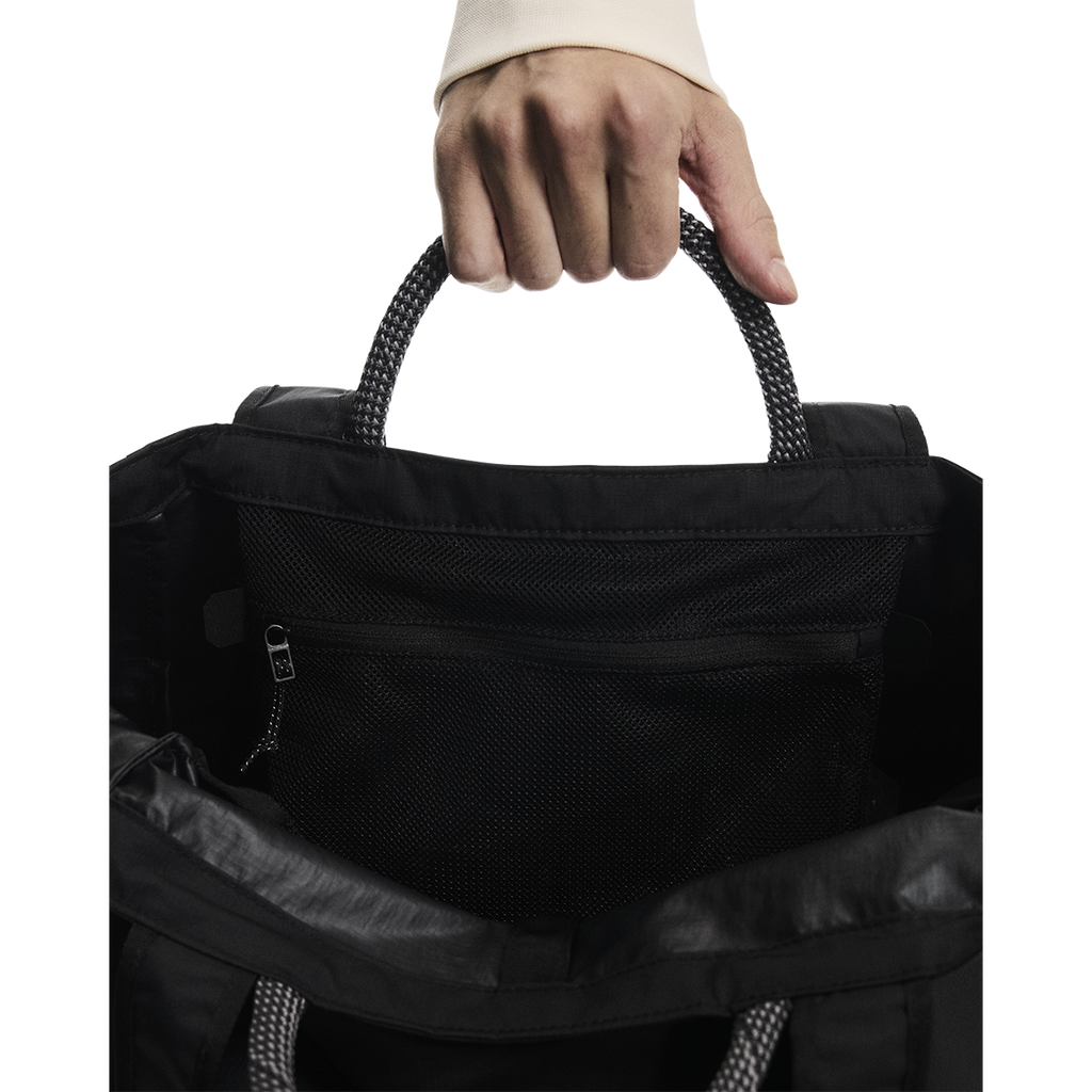 ON Tote Pack 25L — Black — Size One Size — Lifestyle View