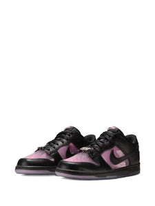 Nike Dunk — Black — Size US M 3.5 - US W 5 — Side View