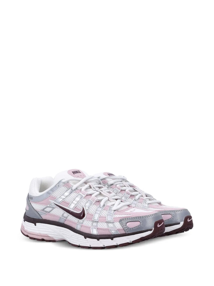 Nike Silver Panelled Trainers — White — Size US M 3.5 - US W 5 — Side View