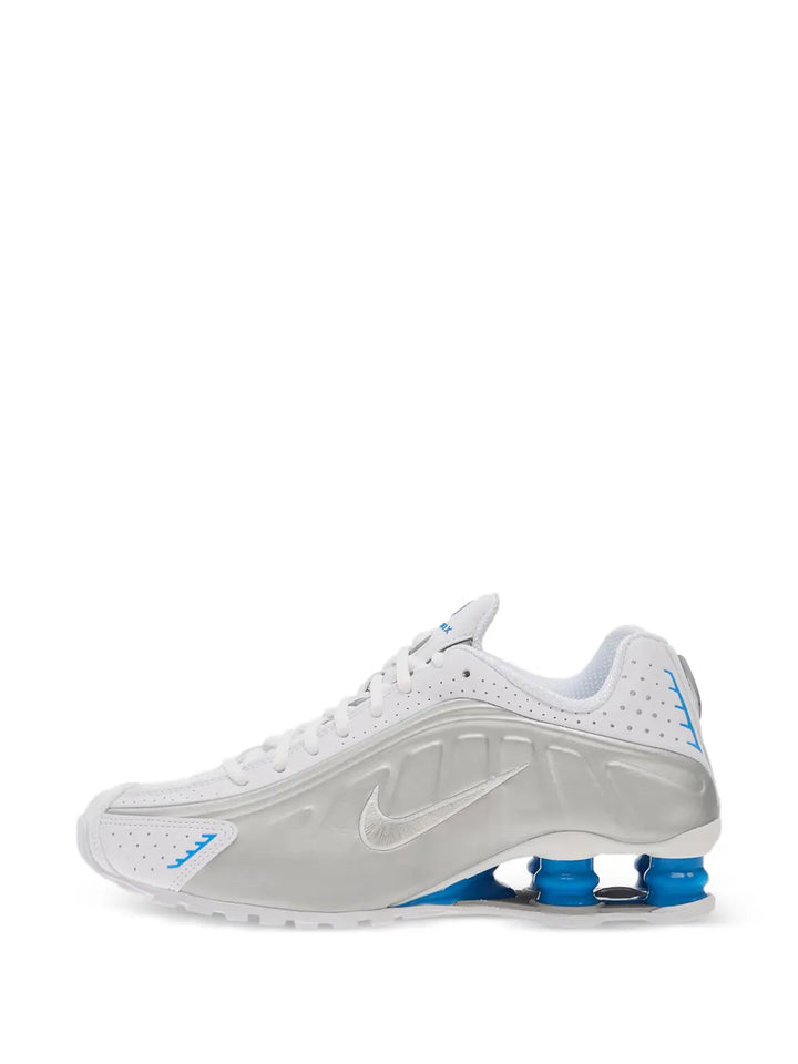 Nike Shox R4 Perforated — White — Size US M 3.5 - US W 5 — Detail View
