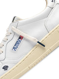 Autry Medalist Low-Tops Leather — White — Size US M 3.5 - US W 5 — Detail View