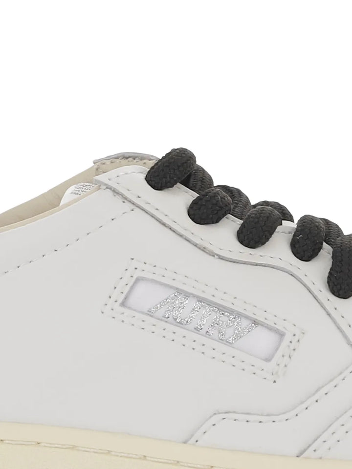 Autry Medalist Low Leopard-Detail — White — Size US M 3.5 - US W 5 — Detail View