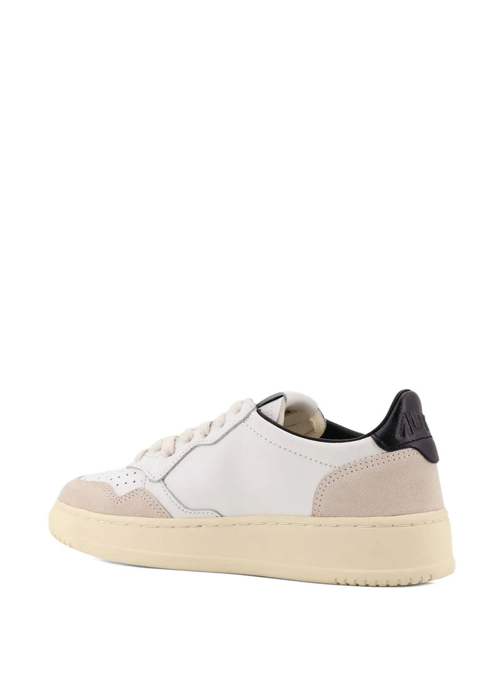 Autry Medalist Low-Top — White — Size US M 3.5 - US W 5 — Back View