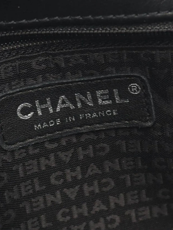 Chanel Pre Owned 2003 2004 Leather Shoulder Bag — Same as shown — Size One Size — Top View