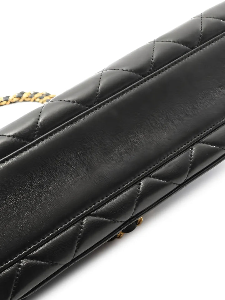 Chanel Pre Owned 1994 1996 Matelasse Leather Shoulder Bag — Same as shown — Size One Size — Detail View