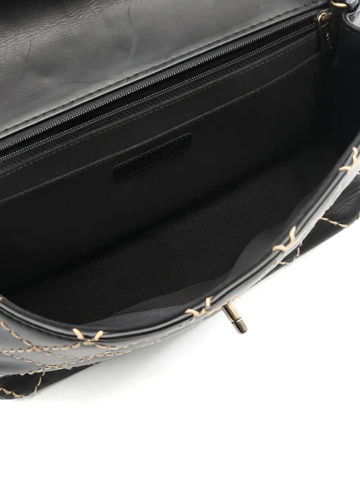 Chanel Pre Owned 2000 2002 Chain Shoulder Bag — Same as shown — Size One Size — Top View