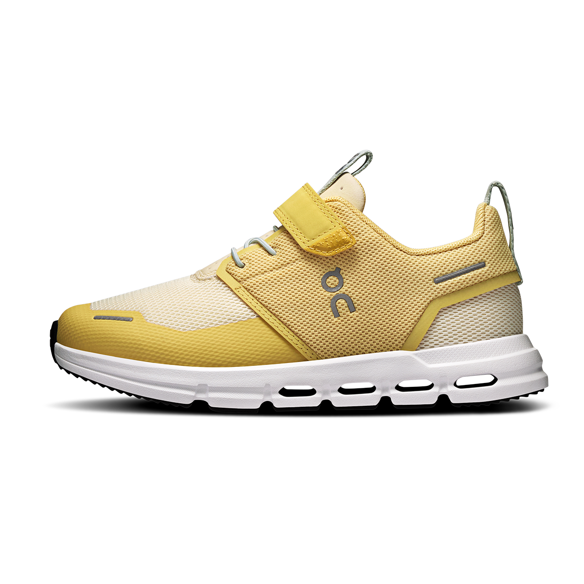 ON Cloud Play — Citrine - White — Size K — Width 13.5 — Back View