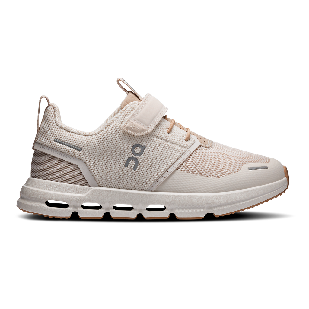 ON Cloud Play — Citrine - White — Size K — Width 13.5 — Alternate View 17
