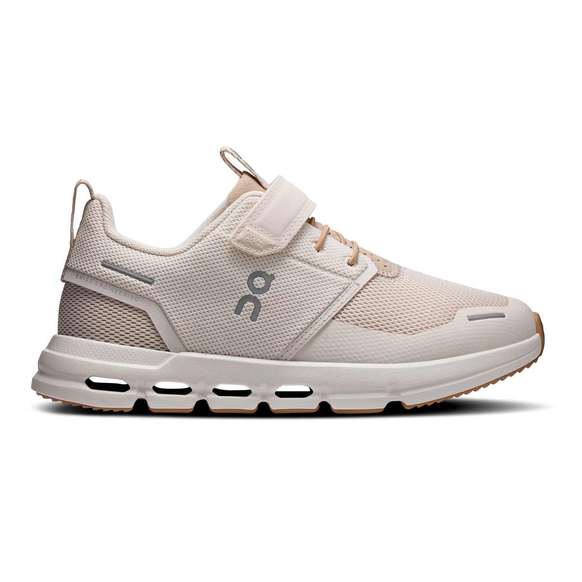 ON Cloud Play — Citrine - White — Size K — Width 13.5 — Alternate View 17