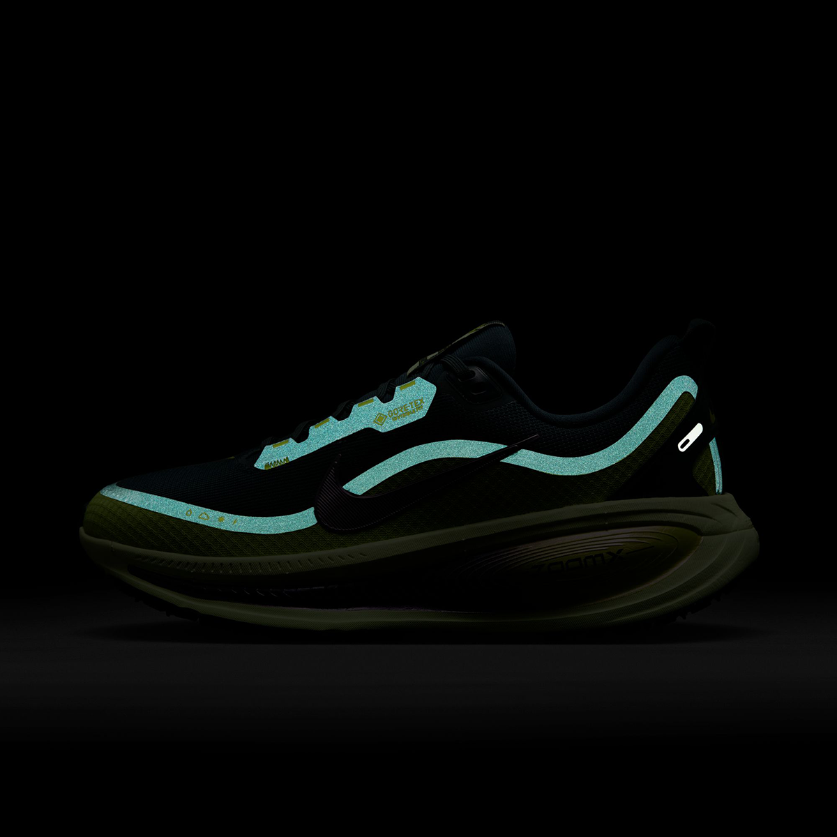 Nike Vomero 18 GORE-TEX — Seaweed - Seaweed-Lt Liquid Lime-Cyber — Size B — Width 9 — Detail View
